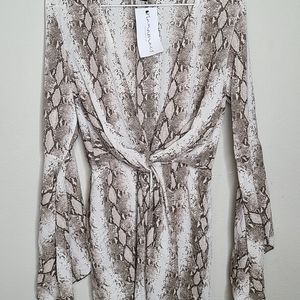 NWT NanaMacs Offwhite & Coffee Snakeskin Tunic with Bell Sleeves!